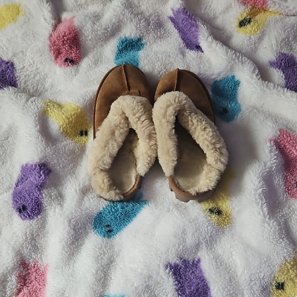 UGG Brown and Cream Women's Slippers - Picture 3 of 4